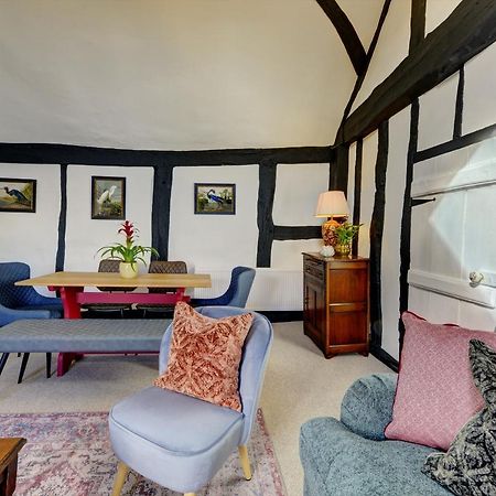 Loft Cottage By Spa Town Property - 2 Bed Tudor Retreat Near To Stratford-Upon-Avon, Warwick & Solihull Exteriör bild